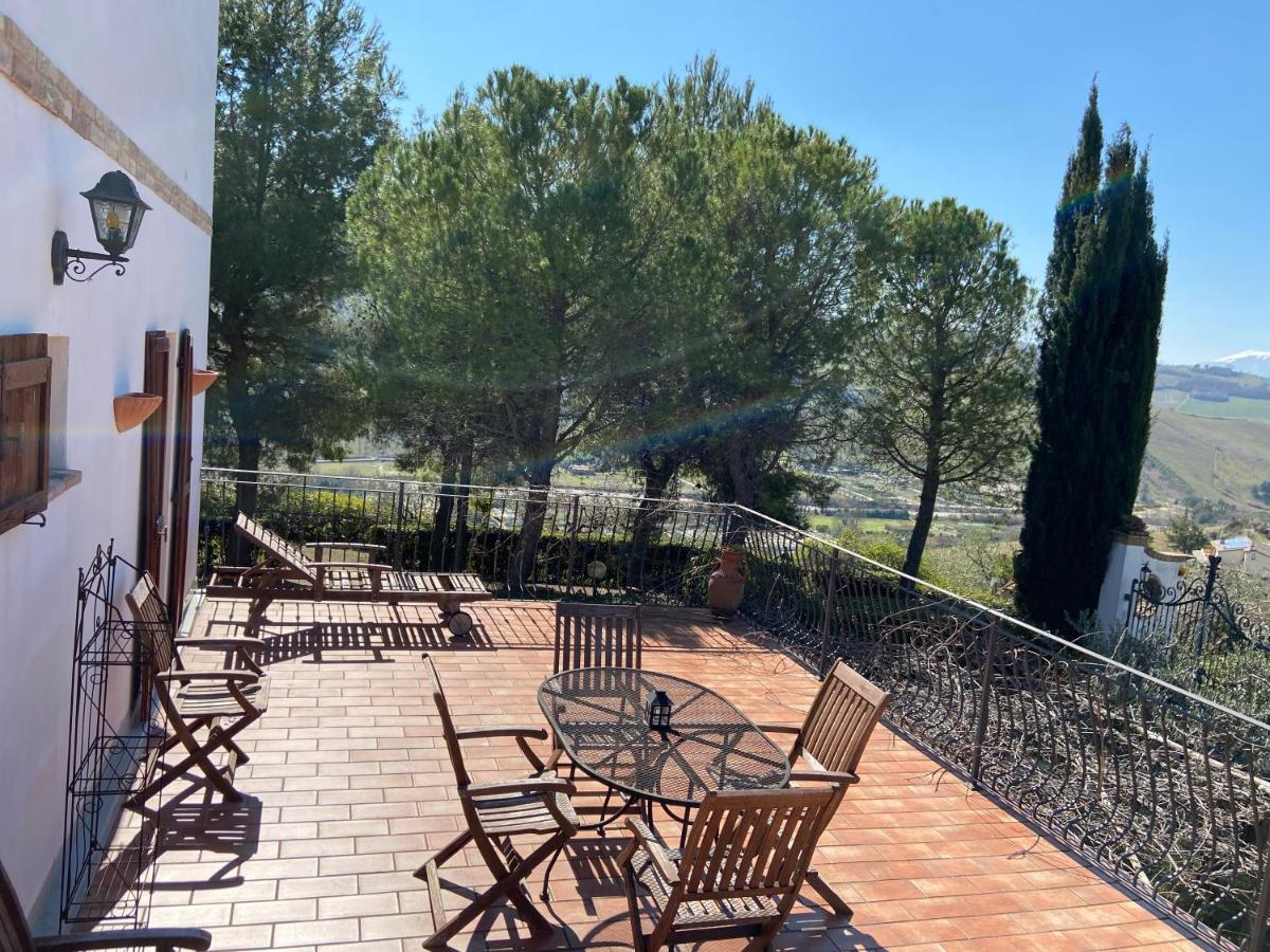Casa Vacanze Cristina - Holiday House Apartment Ripatransone Bagian luar foto