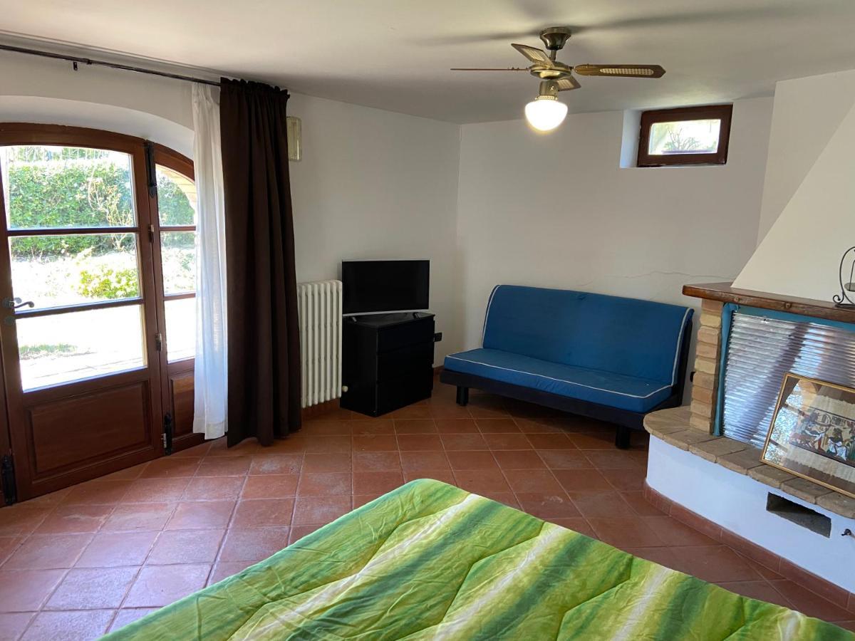 Casa Vacanze Cristina - Holiday House Apartment Ripatransone Bagian luar foto