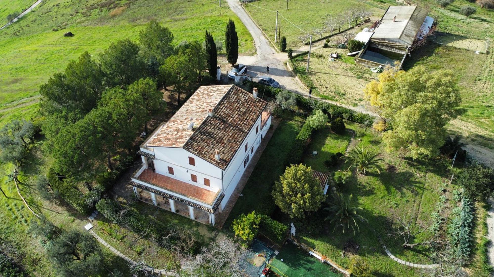 Casa Vacanze Cristina - Holiday House Apartment Ripatransone Bagian luar foto